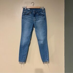 Gap Women's Denim True Skinny Mid Rise Distressed Jeans Size 28/6